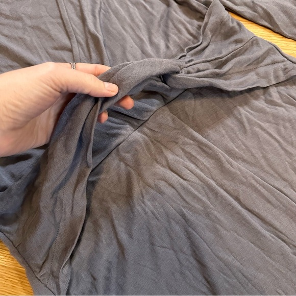 Garnet hill size large 100% wool faux wrap dress in gray with 3/4 sleeves - Picture 3 of 9